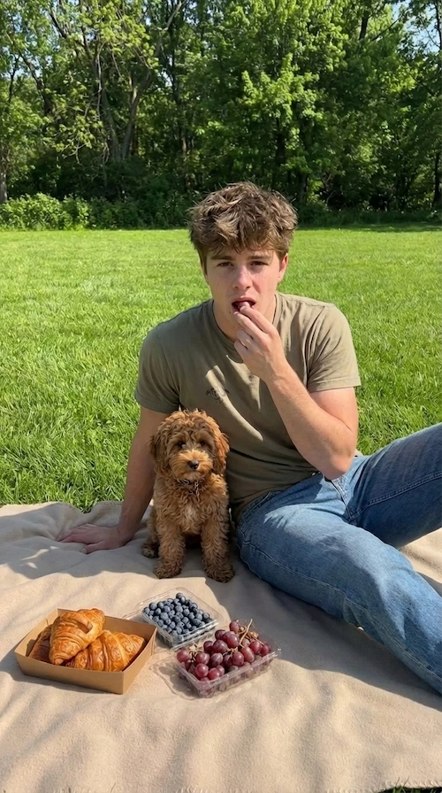 Example of The lifestyle shot — a strong Tinder photo